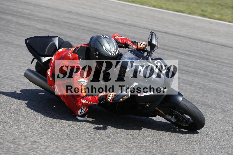 /45 10.08.2025 Plüss Moto Sport ADR/Freies Fahren/2